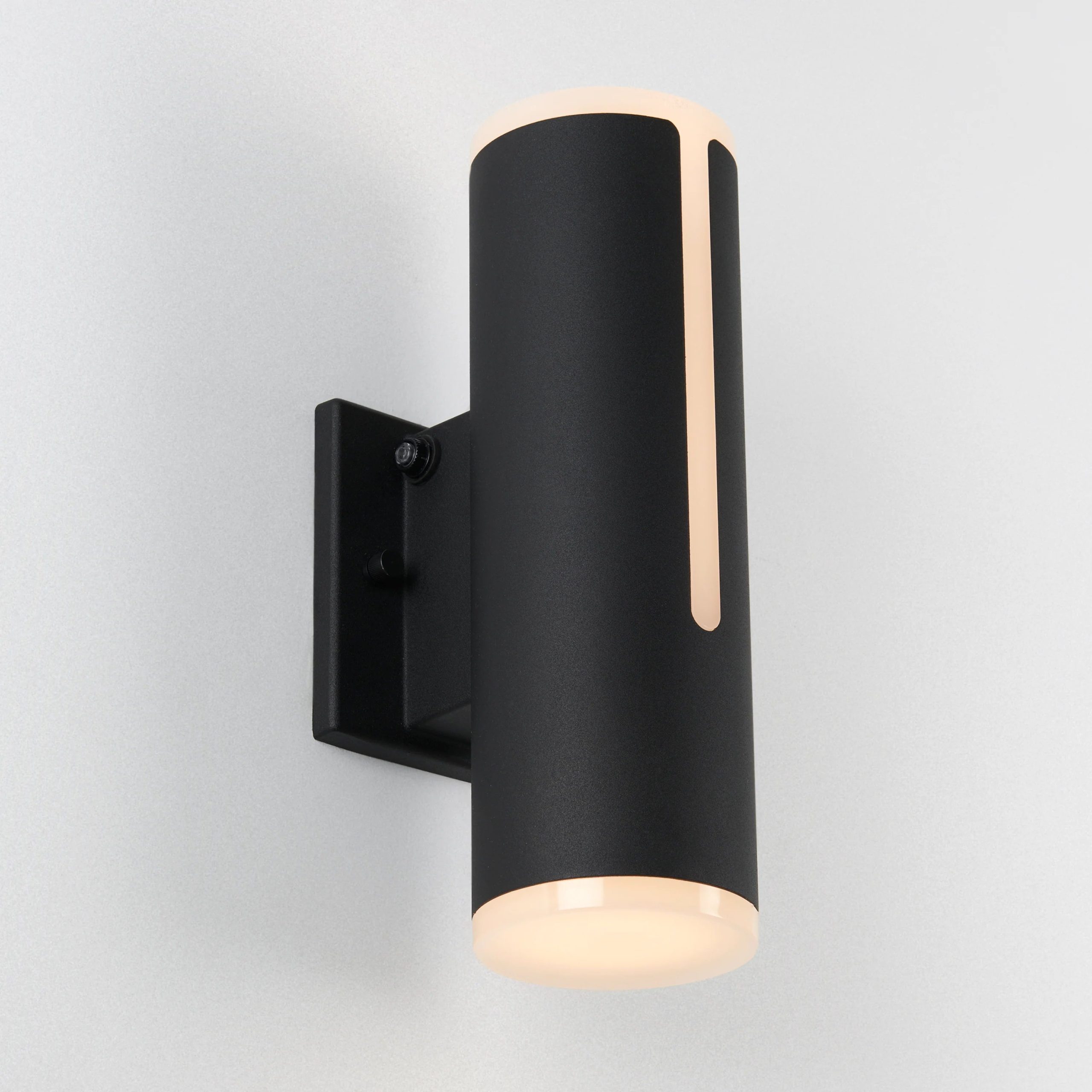 Artika Linea modern indoor-outdoor LED wall light