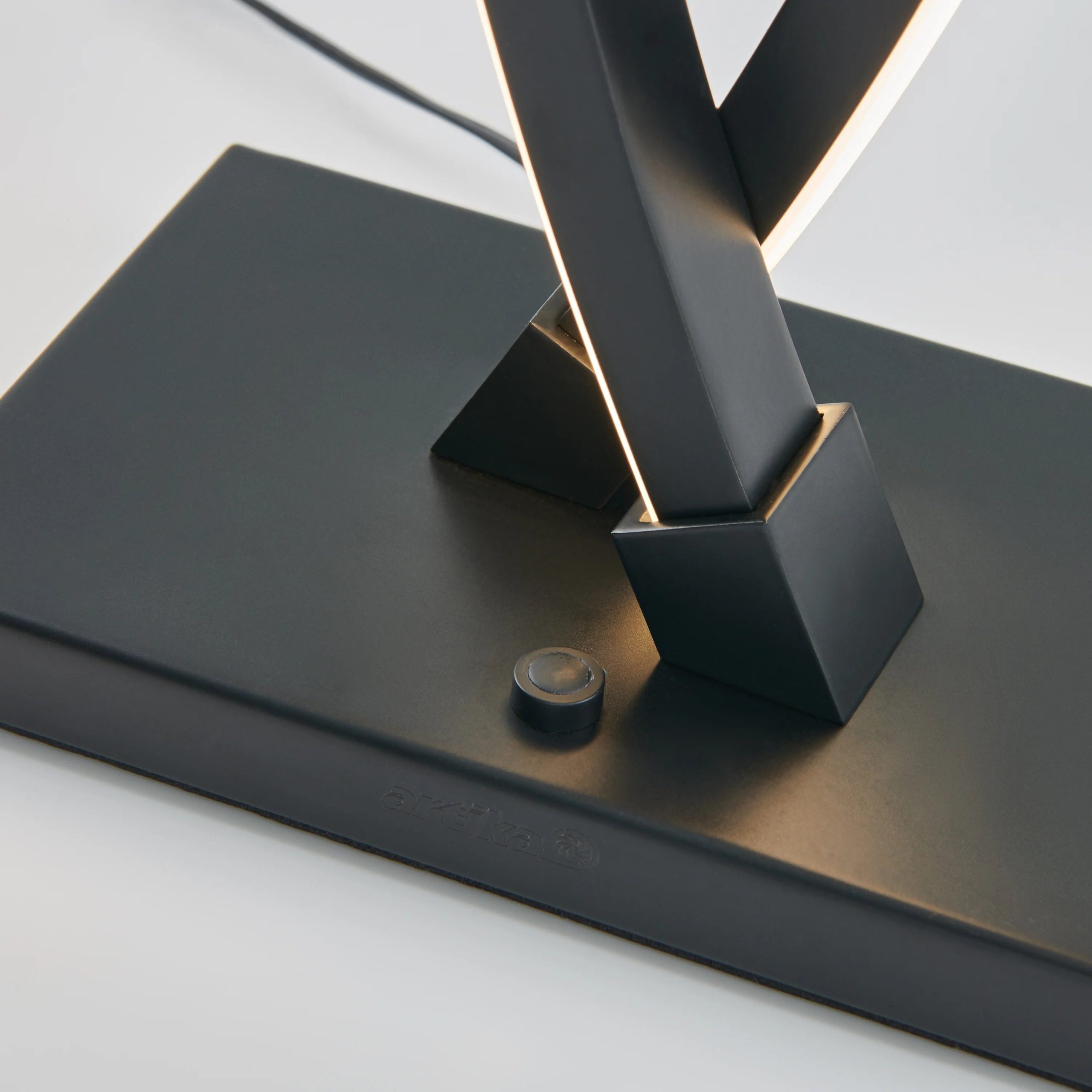 Artika Wave LED Table Lamp - Image 5