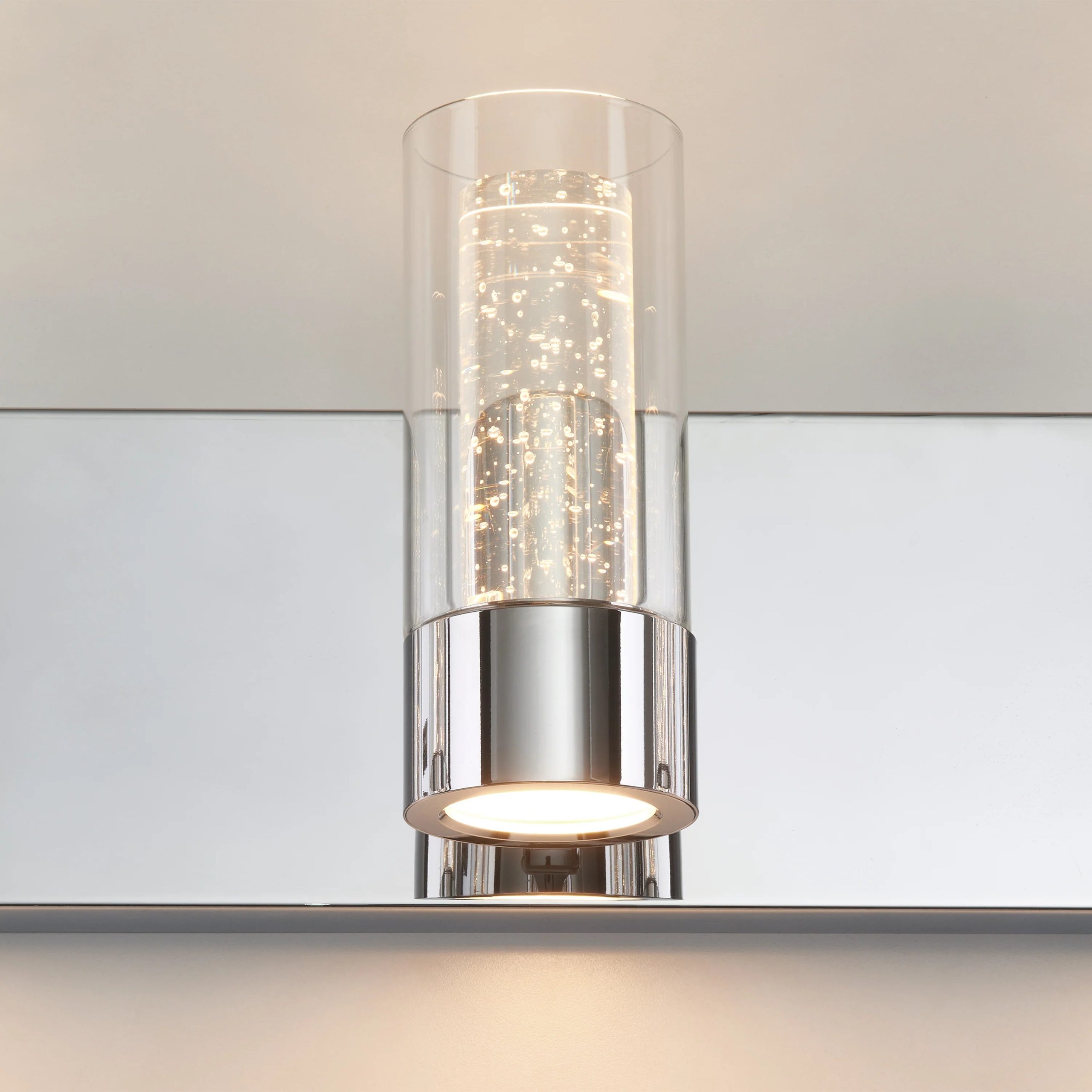 Artika Essence 27-in (68.58 cm) 1-Light Modern LED Vanity Light for Bathroom - Image 4