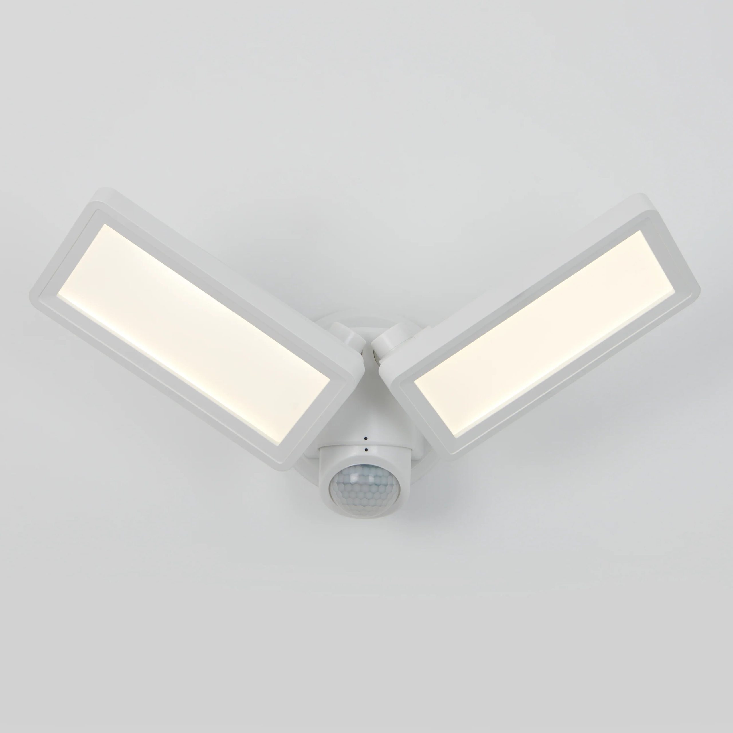 Artika Sentinel outdoor Flat Panel Security light - Image 12
