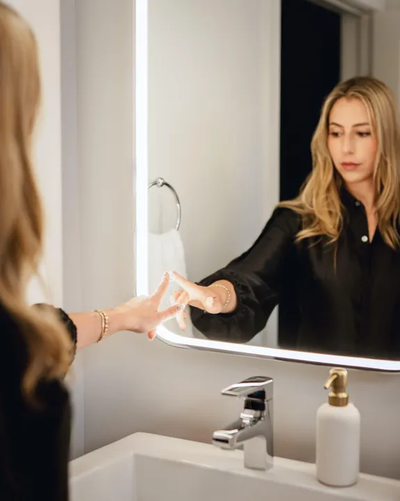 Bathroom lighted mirror
